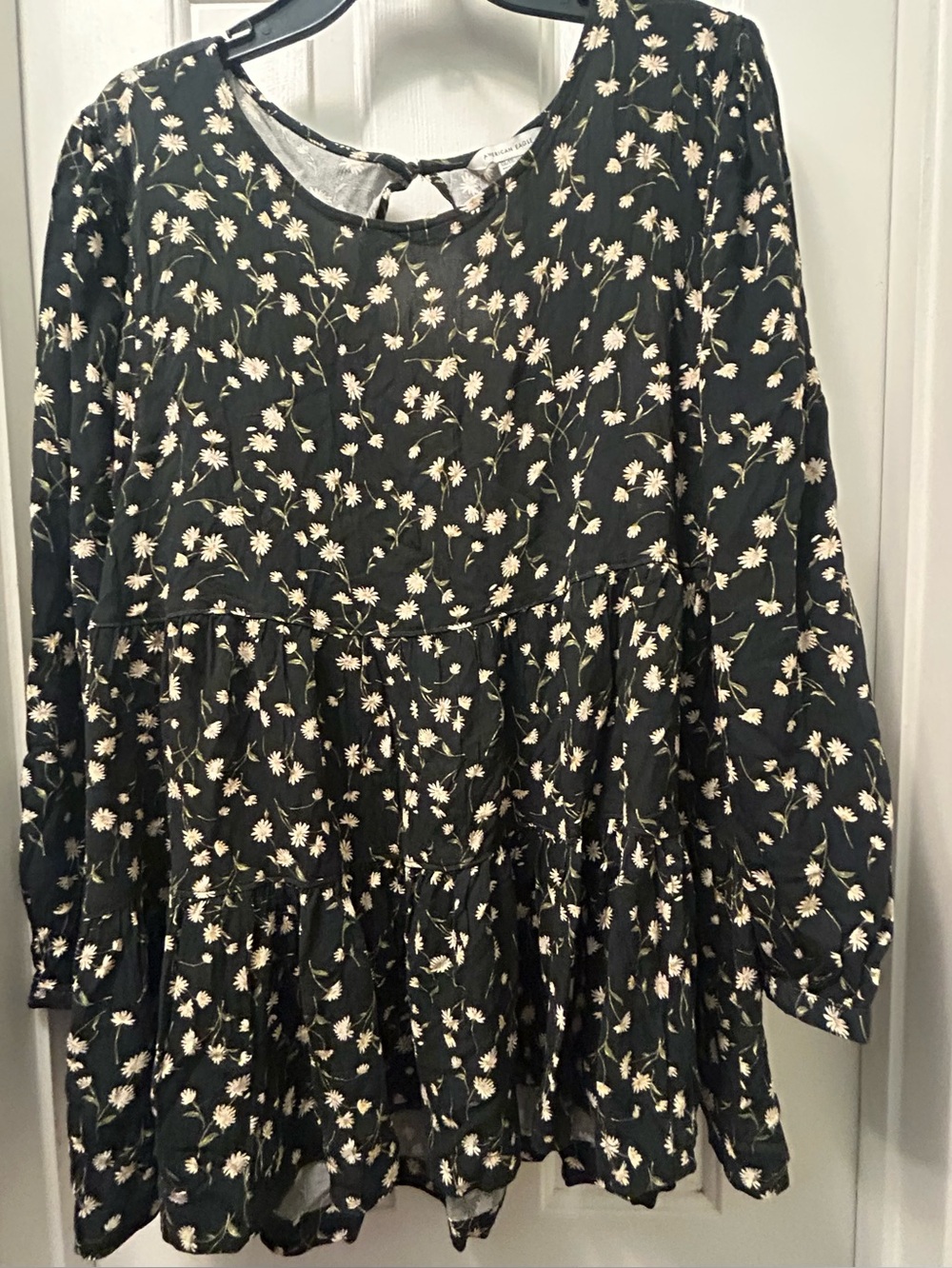 NWT Black Floral Tiered Long-Sleeve Babydoll Top